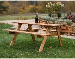 Il tavolo da picnic SUNWOOD è realizzato in legno di pino impregnato