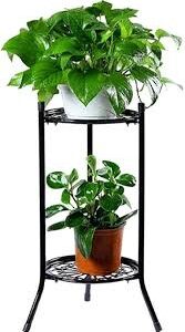 Perfecti è un supporto in metallo progettato per sostenere fiori e piante. Realizzato con materiali di alta qualità