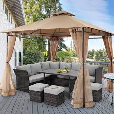 Il Gazebo da Giardino Sekey misura 3x3 metri ed è dotato di zanzariera