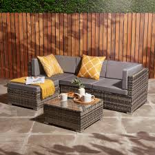 Set di mobili da giardino in rattan a forma di L
