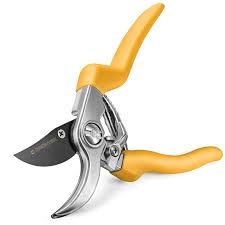 Le forbici da giardino professionali GRÜNTEK sono progettate per potare piante e arbusti con precisione ed efficienza. Realizzate con materiali di alta qualità