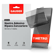 Il nastro adesivo di riparazione GAUDER per zanzariere misura 50 mm di larghezza e 1 m di lunghezza. Questo prodotto è progettato per riparare rapidamente e facilmente le zanzariere danneggiate