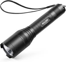 La torcia LED Anker LC90 è una torcia elettrica tascabile dotata di tecnologia LED avanzata. Caratterizzata da un design compatto e leggero