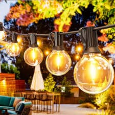 La Catena Luminosa Esterno Svater misura 45 metri e include luci G40