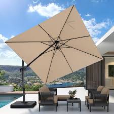 L'ombrellone deportato PURPLE LEAF misura 3 x 3 metri ed è ideale per il giardino o spazi esterni. Presenta un design girevole che consente di ruotare a 60° sia a sinistra che a destra