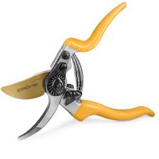 Le forbici cesoie da potatura professionali GRÜNTEK Z-25 PREMIUM sono progettate per offrire prestazioni superiori e durata nel tempo. Realizzate con materiali di alta qualità