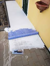 Il Kit in resina per impermeabilizzazione terrazzo definitiva Infinity Outdoor Plus è progettato per un'ottima protezione delle superfici esterne. Coprendo un'area di 3 m²