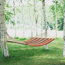 L'amaca da giardino di casa.pro è un lettino sospeso progettato per offrire comfort e relax all'aperto. Realizzata con tessuto traspirante
