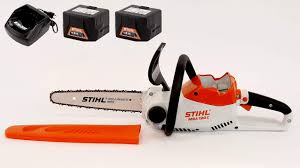 La motosega a batteria STIHL MSA 120 C-B è un attrezzo versatile e potente