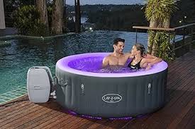Il Bestway 60009 Idromassaggio gonfiabile Lay-Z-Spa Bali AirJet è progettato per 2-4 persone ed è ideale per rilassarsi all'aperto. Facile da installare