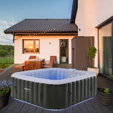 La vasca idromassaggio gonfiabile Arebos misura 185x185 cm e offre un'esperienza di relax e benessere. Facile da installare e utilizzare