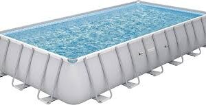La piscina fuori terra Bestway 56935 è caratterizzata da una robusta struttura rettangolare in Power Steel. Le dimensioni generose di 732 x 366 x 132 cm la rendono adatta per il divertimento di tutta la famiglia. Il design elegante in bianco si integra bene in qualsiasi giardino. Facile da montare