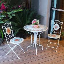 Set taverna con mobili da giardino