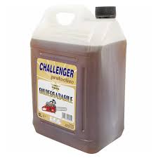 Challenger Olio Lubrificante per Catena è un prodotto di alta qualità progettato per l'uso su motoseghe. Confezionato in un litro da cinque litri