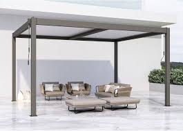 La pergola bioclimatica in alluminio "Windsor" è un'opzione elegante e funzionale per esterni. Misura 3 x 4 metri ed è disponibile nel colore taupe. Questo modello è dotato di illuminazione a LED integrata