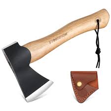 Le asce da campeggio disponibili su Amazon.it sono ideali per gli appassionati di outdoor e avventure nella natura. Questi strumenti versatili sono progettati per tagliare legna