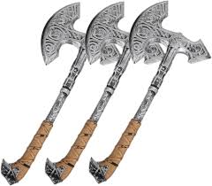 MERRYHAPY offre un set di 3 oggetti di scena che comprende asce finte ideali per Halloween e cosplay. Questi giocattoli rappresentano asce medievali realistiche