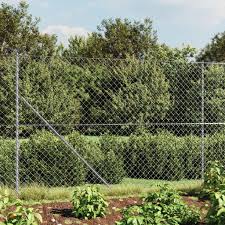 La recinzione Festnight per il giardino esterno è un'ottima soluzione per delimitare gli spazi all'aperto. Realizzata in materiali di alta qualità