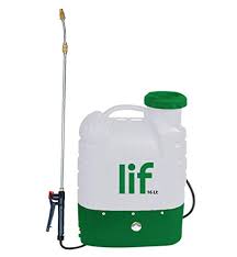 La Pompa Irroratrice a Batteria Progarden ha una capacità di 16 litri e una batteria da 12V 10Ah al piombo. È progettata per facilitare l'irrigazione e la distribuzione di prodotti chimici in giardinaggio. Grazie al suo design ergonomico e al peso contenuto
