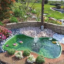 Il Bonussi Laghetto Artificiale da Giardino misura 178x125x45 cm ed è ideale per decorare spazi esterni. Realizzato con materiali resistenti
