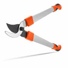 Il Troncarami Hobby con manico in alluminio di 65 cm è uno strumento ideale per potare piante e arbusti. Leggero e maneggevole
