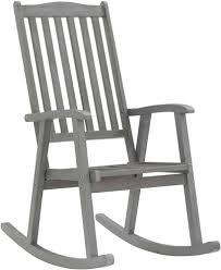 La sedia a dondolo ARKEM è un'elegante seggiola da esterni in stile Adirondack