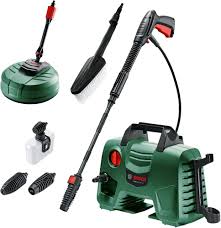 La Bosch Idropulitrice ad alta pressione EasyAquatak 120 è un potente apparecchio da 1500 W