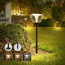 Il lampione solare LED Duowelly è progettato per l'illuminazione esterna