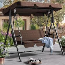 Il dondolo da giardino YITAHOME è progettato per offrire comfort e relax all'aperto. Può ospitare fino a tre persone e dispone di un tettuccio regolabile per ripararsi dal sole. I cuscini sono rimovibili