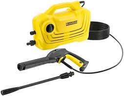 La Kärcher B2_0654958 è un'idropulitrice potente con una potenza di 1400 W e una tensione di 220-240 V. Caratterizzata da un design in giallo